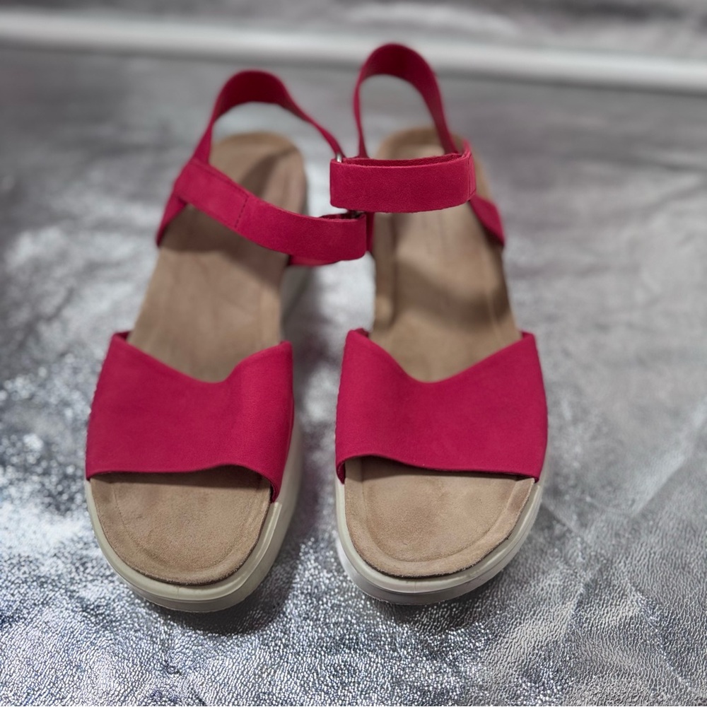 Ecco CORKSPHERE™ Flowt Wedge Cork Sandal Pink size 10 - 10.5